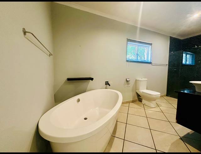4 BEDROOM HOUSE FOR SALE IN MEER EN SEE